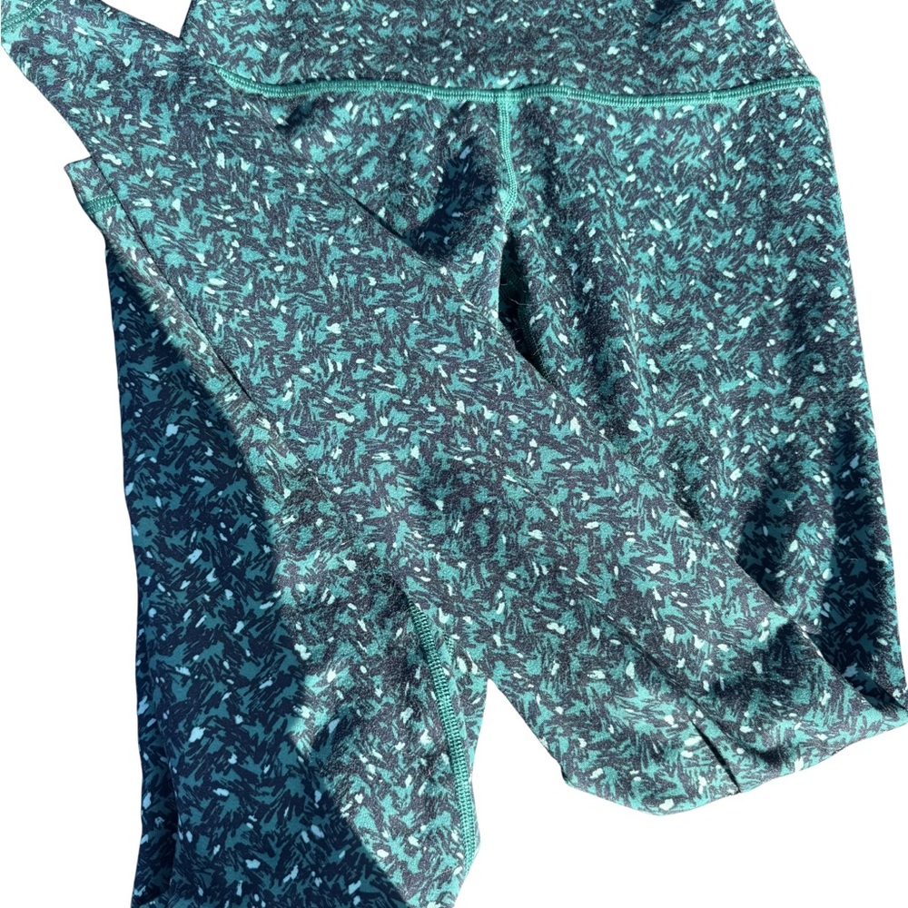 Lululemon Teal Patterned Leggings